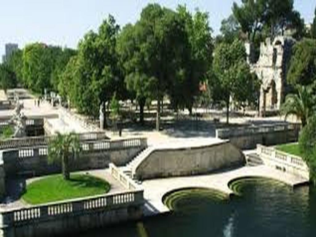Chambres D'Hotes Des Huppes Nîmes Kültér fotó